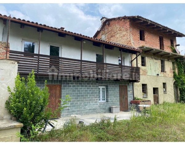 casale in vendita a San Damiano d'Asti