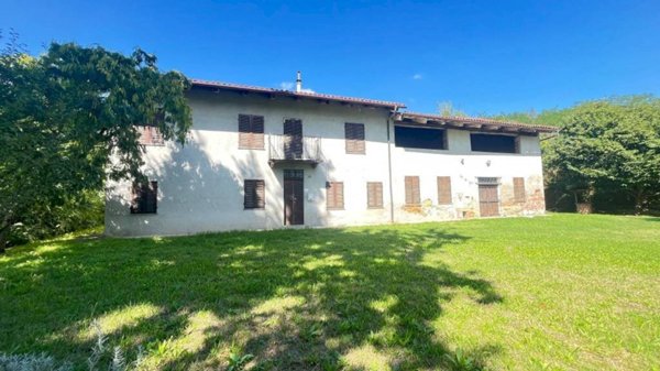 casale in vendita a San Damiano d'Asti in zona Gorzano