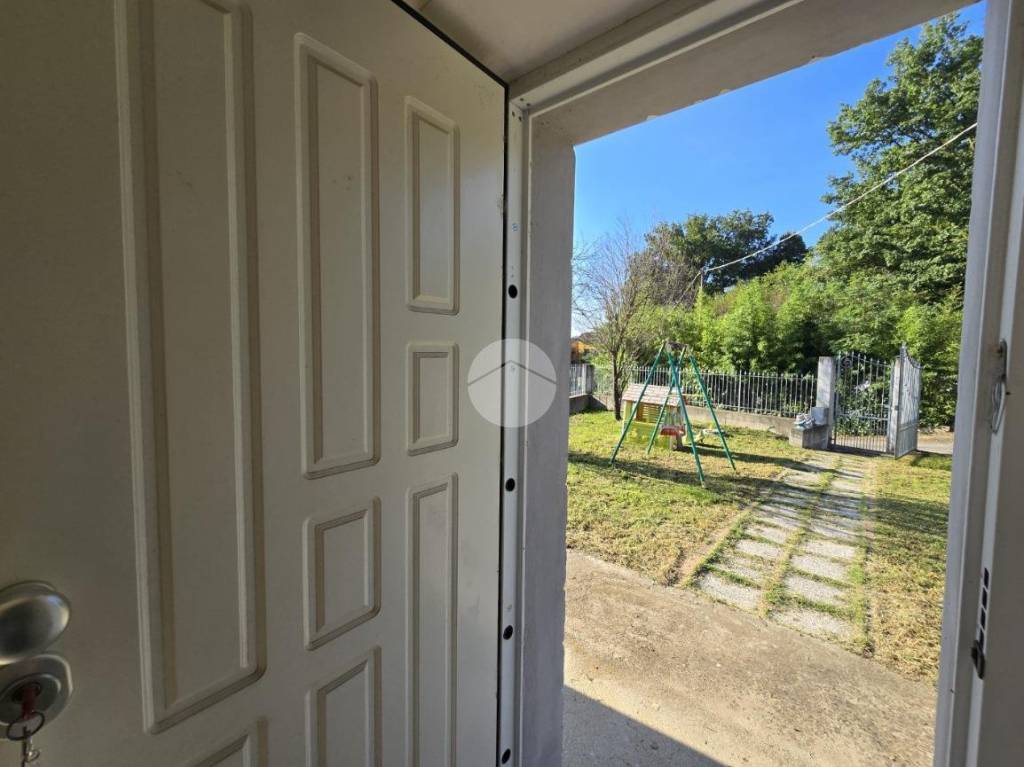 casa indipendente in vendita a San Damiano d'Asti in zona Valdoisa