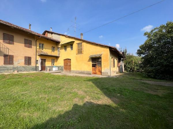 casale in vendita a San Damiano d'Asti
