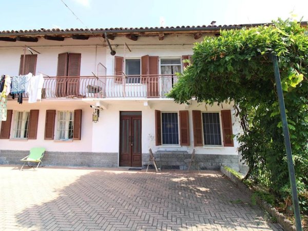 casa indipendente in vendita a San Damiano d'Asti in zona Gorzano