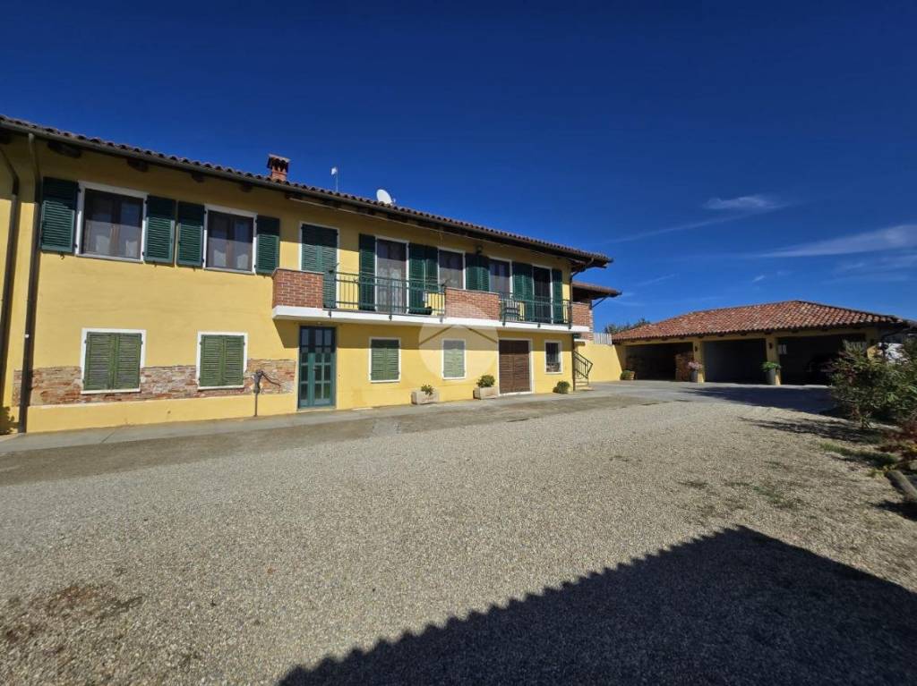 casa indipendente in vendita a San Damiano d'Asti in zona San Pietro