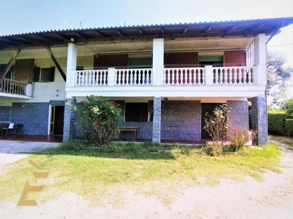 casa indipendente in vendita a San Damiano d'Asti in zona Gorzano