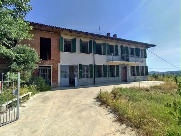 casale in vendita a San Damiano d'Asti