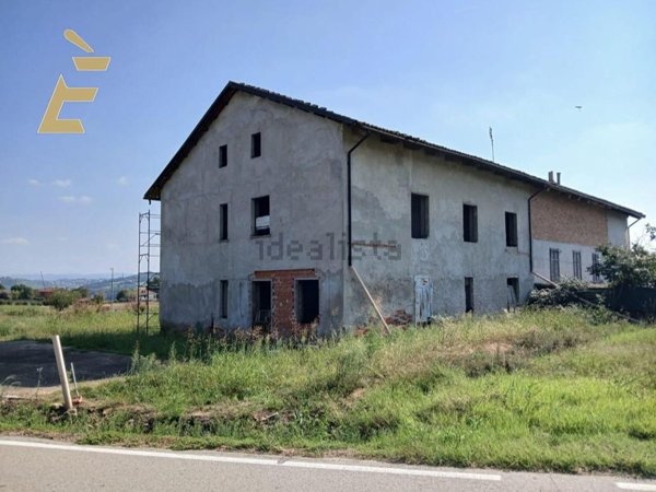 casa semindipendente in vendita a San Damiano d'Asti in zona Torrazzo