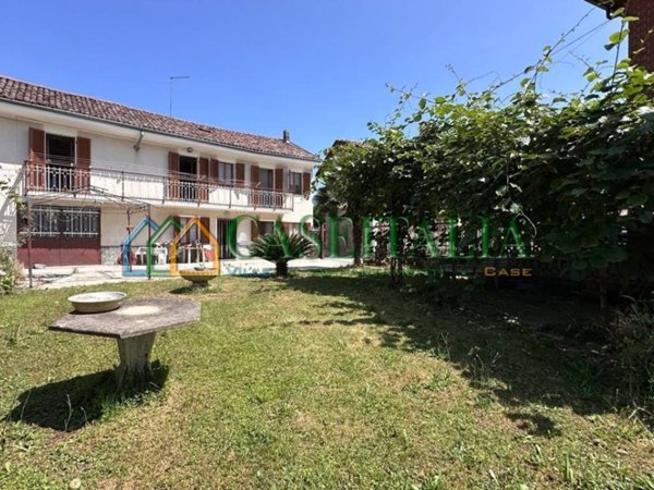 casa indipendente in vendita a San Damiano d'Asti in zona San Pietro