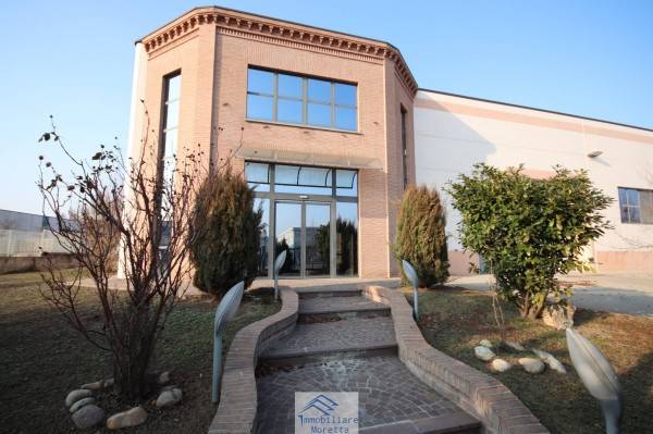 locale commerciale in vendita a San Damiano d'Asti