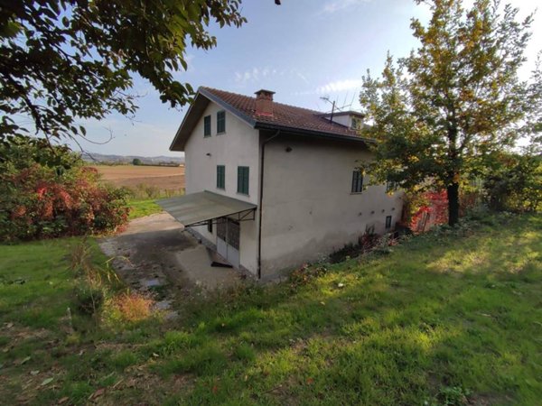 casa indipendente in vendita a San Damiano d'Asti in zona San Grato
