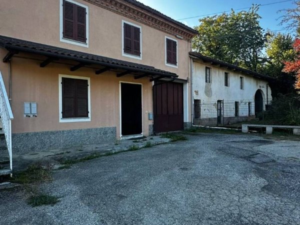casa indipendente in vendita a San Damiano d'Asti in zona Torrazzo