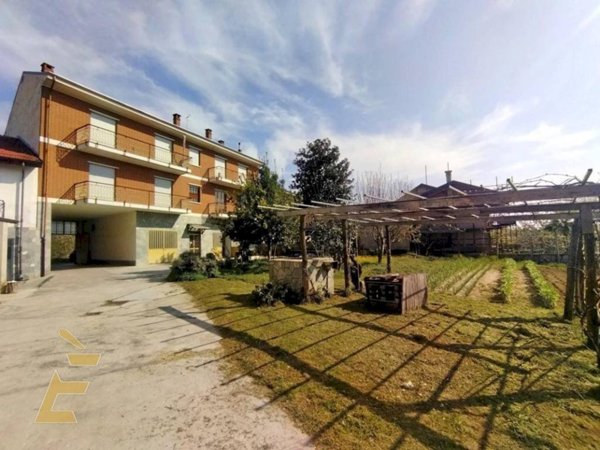 casa indipendente in vendita a San Damiano d'Asti in zona San Pietro