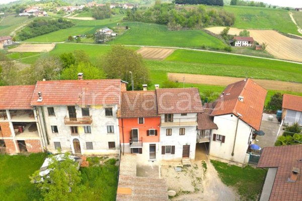 casa indipendente in vendita a San Damiano d'Asti in zona Verneglio