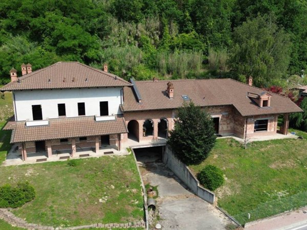 casa indipendente in vendita a San Damiano d'Asti in zona San Pietro