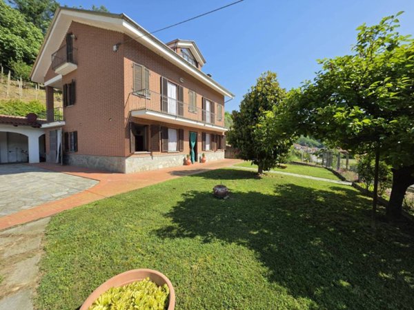casa indipendente in vendita a San Damiano d'Asti in zona San Pietro