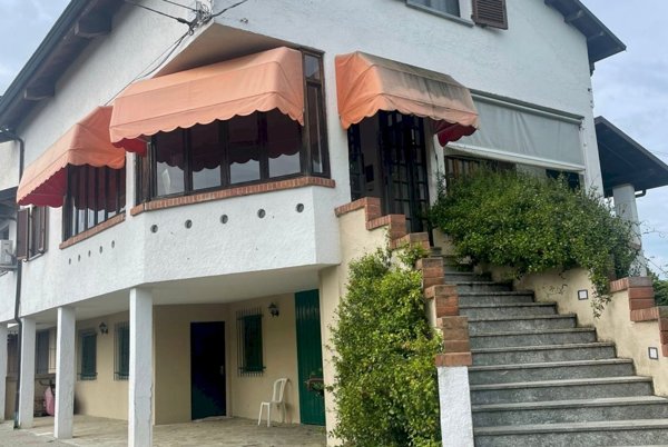 casa indipendente in vendita a San Damiano d'Asti in zona Valmolina