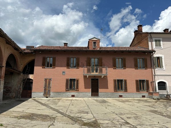casa indipendente in vendita a San Damiano d'Asti in zona Valmolina