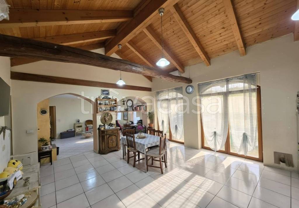casa indipendente in vendita a San Damiano d'Asti in zona Lavezzole