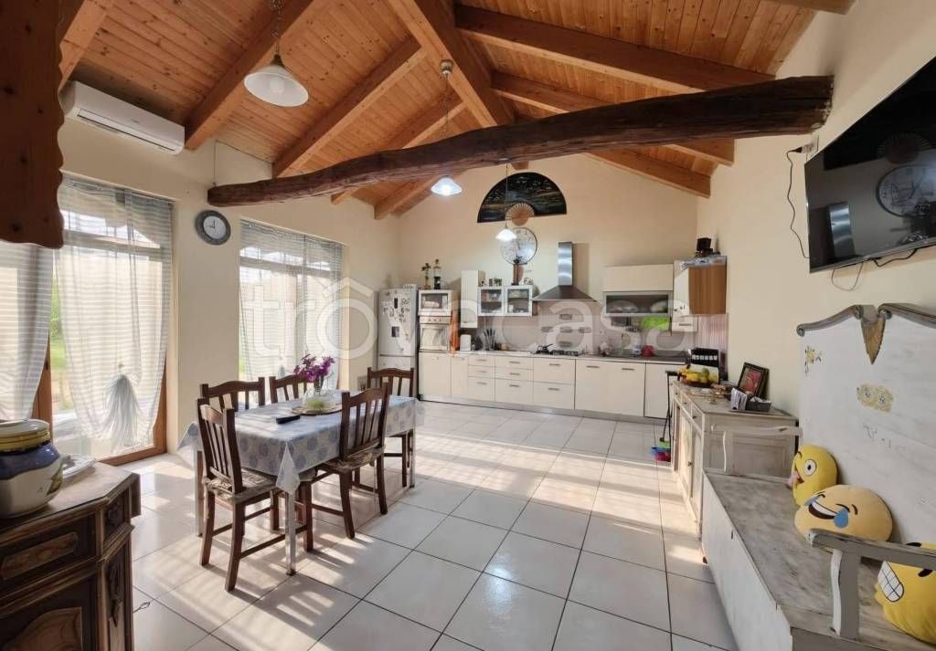 casa indipendente in vendita a San Damiano d'Asti in zona Lavezzole
