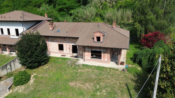 casa indipendente in vendita a San Damiano d'Asti in zona San Pietro