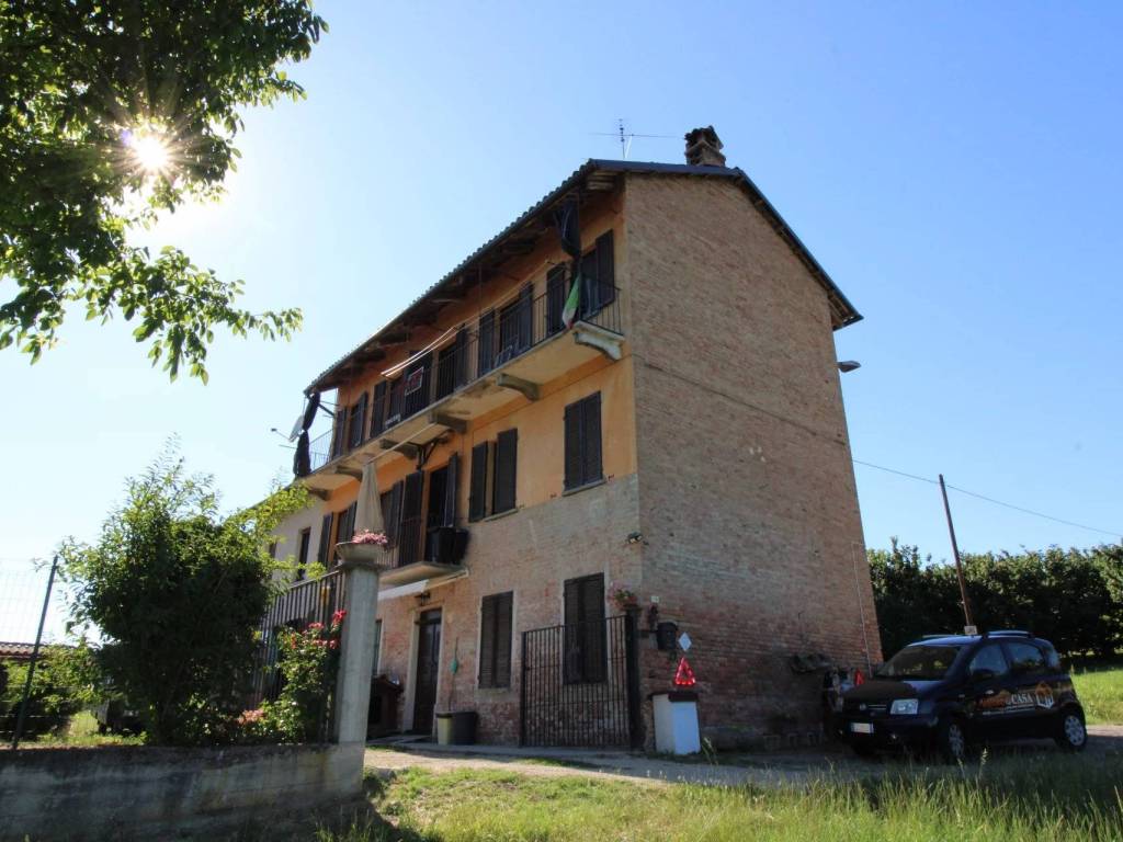 casa indipendente in vendita a San Damiano d'Asti in zona Vascagliana