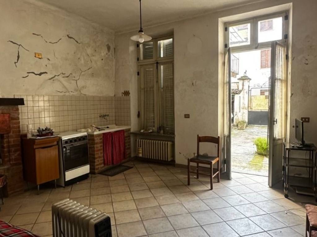 casa indipendente in vendita a San Damiano d'Asti in zona Valmolina