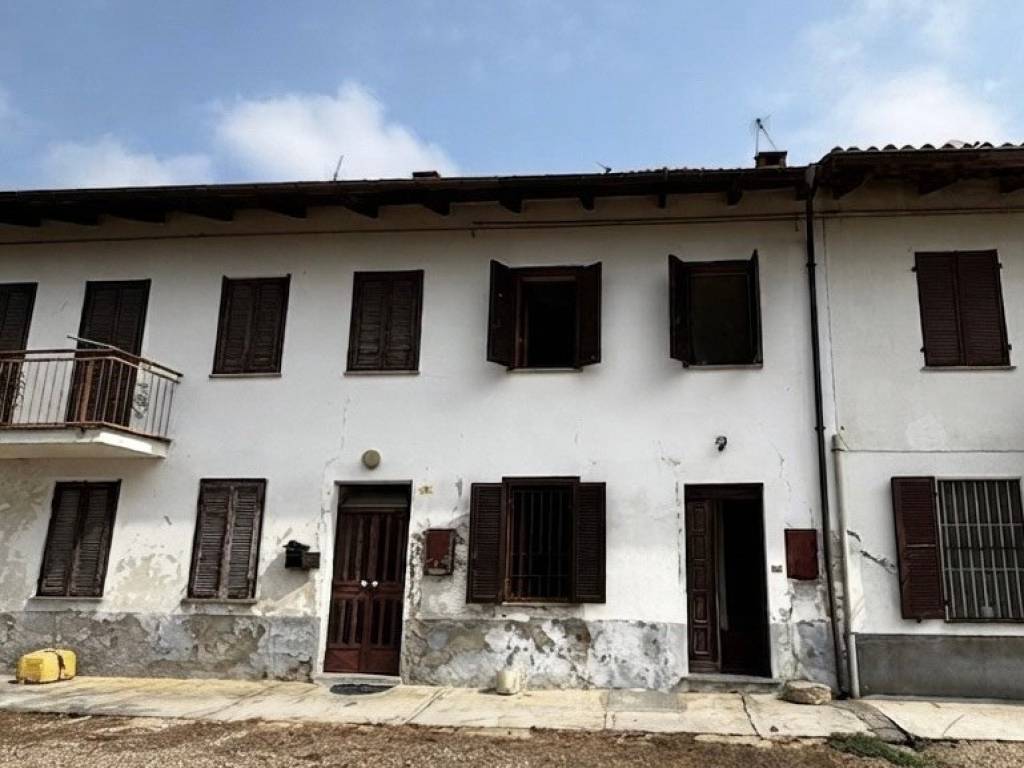 casa indipendente in vendita a San Damiano d'Asti in zona Gorzano