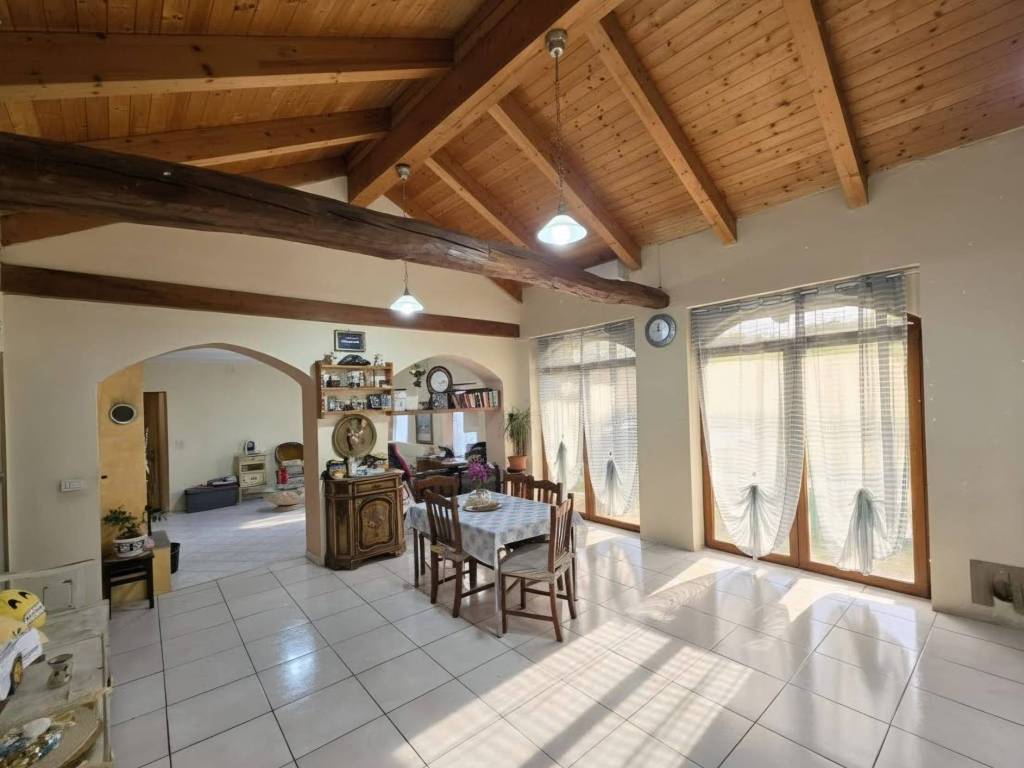 casa indipendente in vendita a San Damiano d'Asti in zona Lavezzole