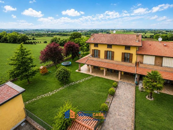casa indipendente in vendita a San Damiano d'Asti in zona Lavezzole
