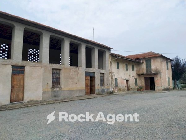 casale in vendita a San Giorgio Scarampi