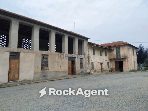 casale in vendita a San Giorgio Scarampi
