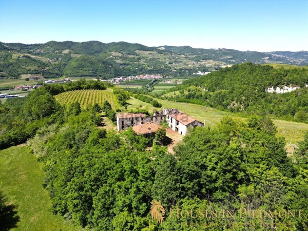 casa indipendente in vendita a San Giorgio Scarampi
