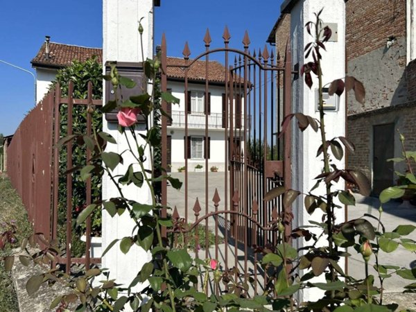 casa indipendente in vendita a San Martino Alfieri