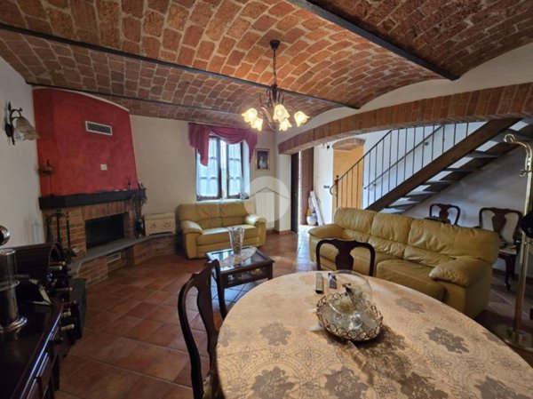 casa indipendente in vendita a San Martino Alfieri