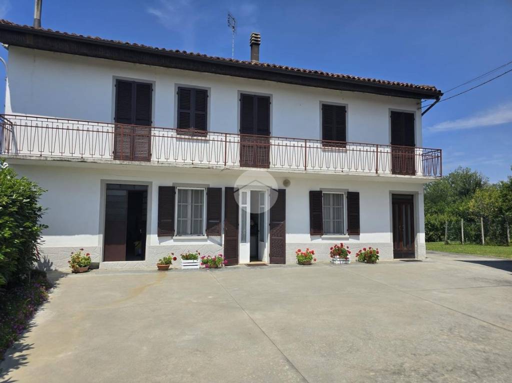 casa indipendente in vendita a San Martino Alfieri
