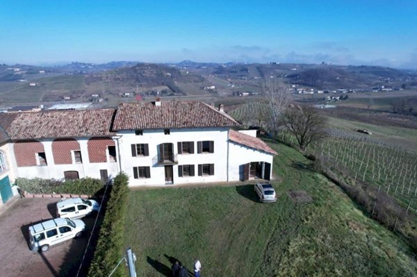 casa indipendente in vendita a San Marzano Oliveto
