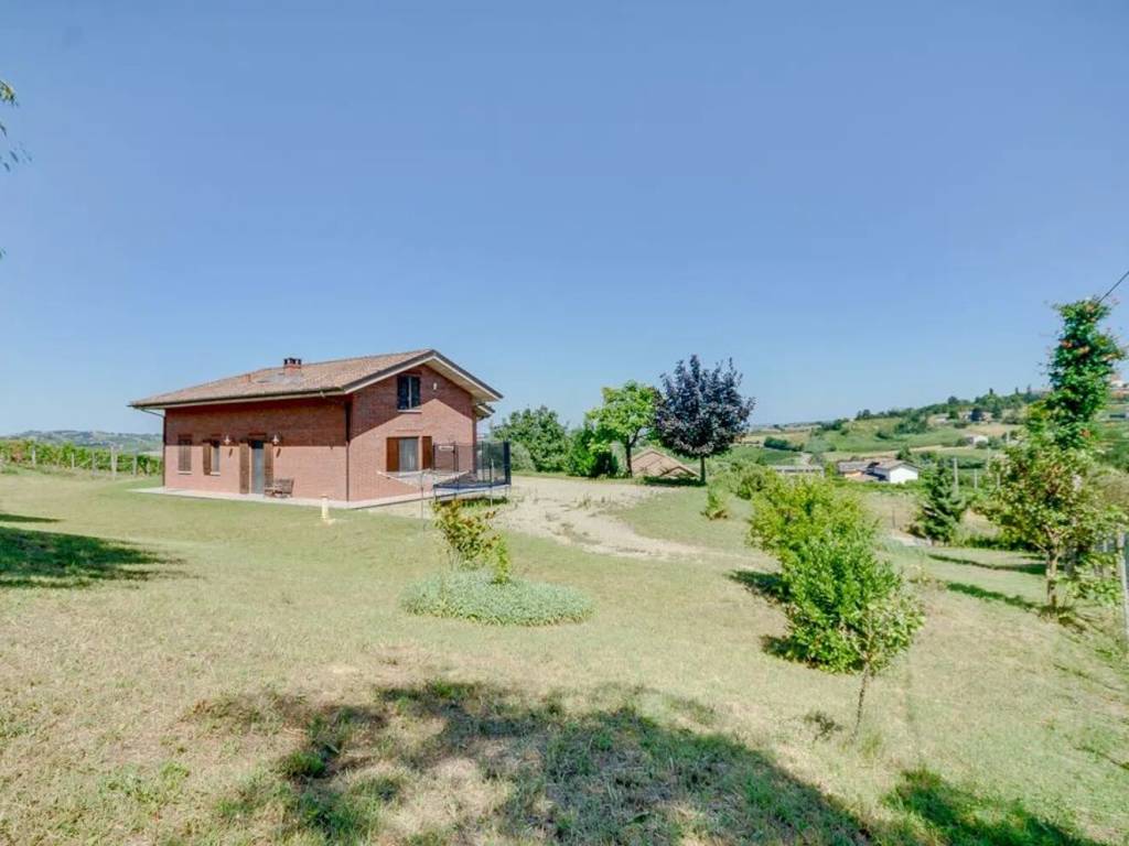 casa indipendente in vendita a San Marzano Oliveto