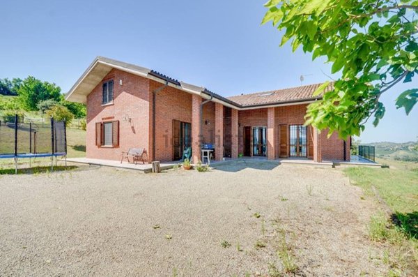 casa indipendente in vendita a San Marzano Oliveto