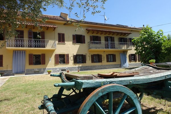 casa indipendente in vendita a San Marzano Oliveto