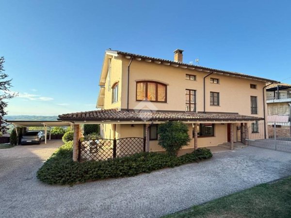 casa indipendente in vendita a San Marzano Oliveto