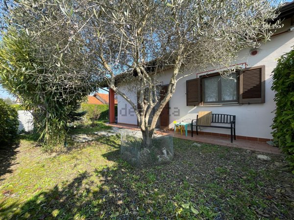 casa indipendente in vendita a San Marzano Oliveto