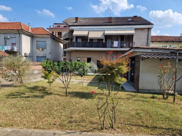 casa indipendente in vendita a San Paolo Solbrito