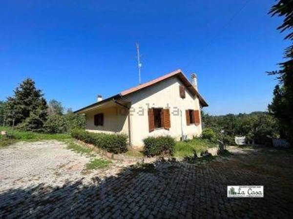 casa indipendente in vendita a San Paolo Solbrito
