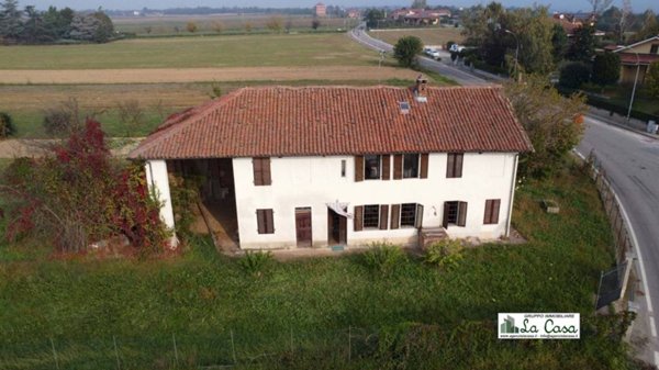 casa indipendente in vendita a San Paolo Solbrito