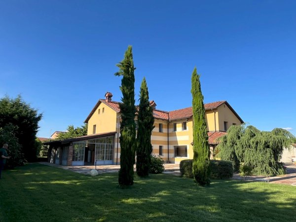 casa indipendente in vendita a San Paolo Solbrito