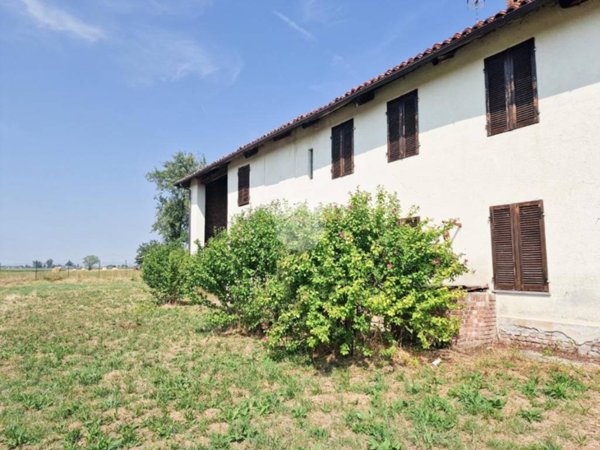 casa indipendente in vendita a San Paolo Solbrito