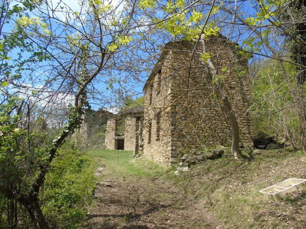 casale in vendita a Serole in zona Cuniola