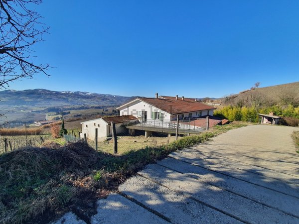 casale in vendita a Sessame