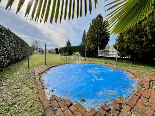 casa indipendente in vendita a Settime