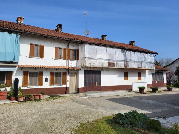 casale in vendita a Tigliole