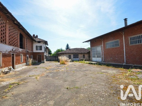 casale in vendita a Tigliole in zona San Carlo
