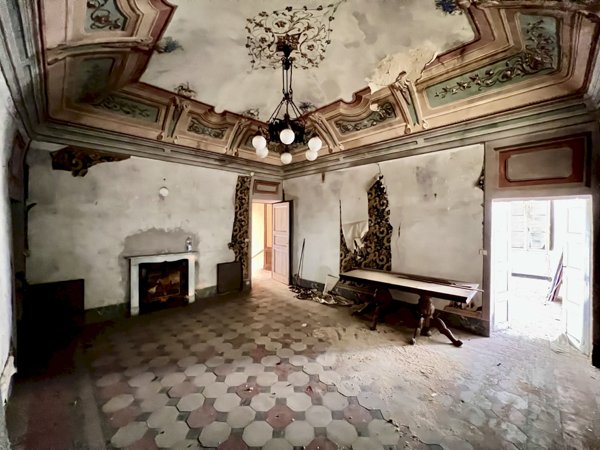 casa indipendente in vendita a Vaglio Serra